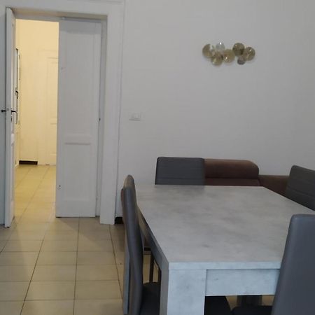 Cconforthotels Appartamento Crispi Барі Екстер'єр фото