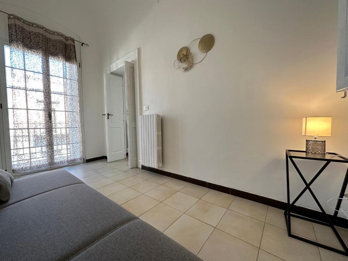 Cconforthotels Appartamento Crispi Барі Екстер'єр фото