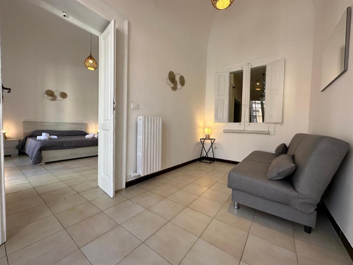 Cconforthotels Appartamento Crispi Барі Екстер'єр фото
