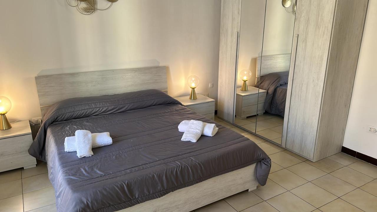 Cconforthotels Appartamento Crispi Барі Екстер'єр фото