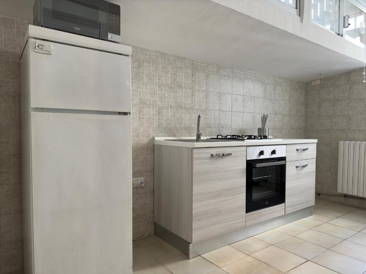 Cconforthotels Appartamento Crispi Барі Екстер'єр фото